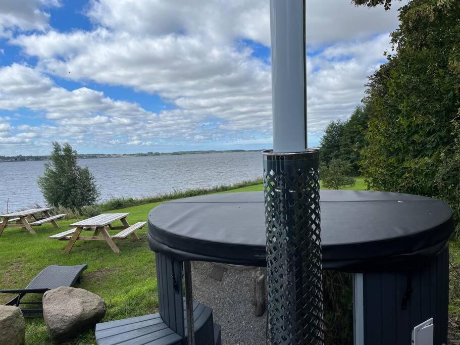 Hytte-Vandudsigt-Hottub-Hygge Holbaek Exterior photo